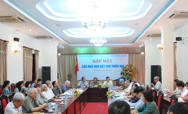 Gặp mặt các nhà văn viết cho thiếu nhi